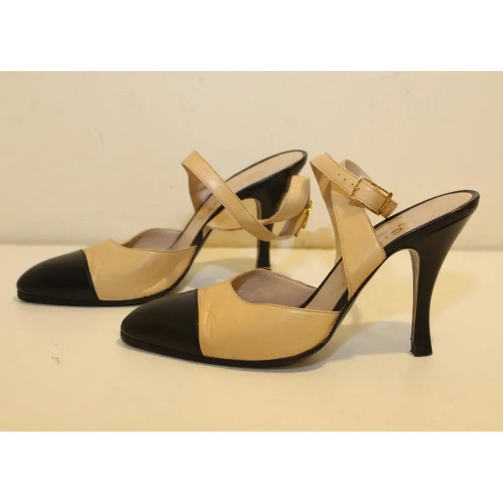 CHANEL Beige Calf Leather Black Patent Heels Ankle Wrap Strap sz. 37 - Picture 6 of 11